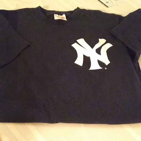 Mens NY Yankees tee shirt. Size M - Picture 6 of 7